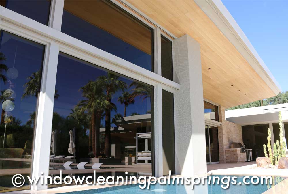 Residential window cleaning in Palm Springs